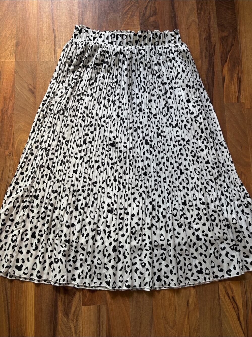 Simlu Black and White Leopard Pleated Midi Skirt Size M